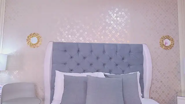 Snapshot of ZoeWilliis chatting on 05/23/26, 11:03 ZoeWilliis online show from 05/23/26, 11:03
