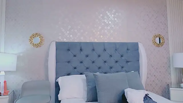 Snapshot of ZoeWilliis chatting on 05/30/26, 11:51 ZoeWilliis online show from 05/30/26, 11:51