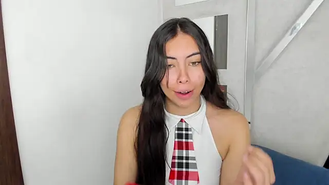 Alana Hott  online show from 11/04/25, 04:44