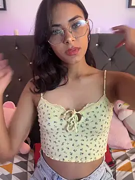 Im Lyan online show from 10/05/25, 03:32