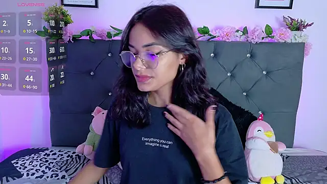 Snapshot of Im_Lyan chatting on 11/02/25, 02:14 Im Lyan online show from 11/02/25, 02:14