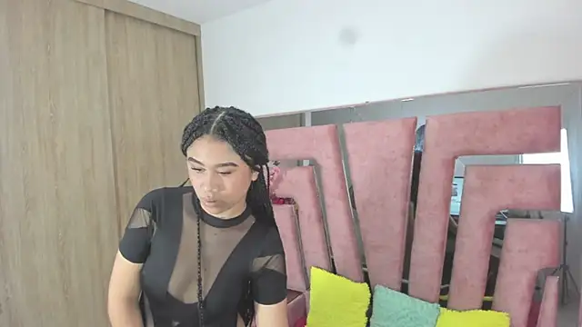 MaraKarly online show from 11/29/25, 08:23