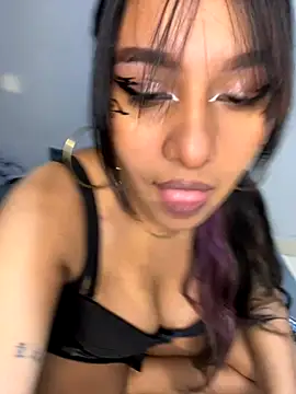  Chloe Smith online show from 09/14/25, 04:11