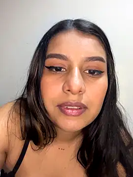  Chloe Smith online show from 09/22/25, 04:47