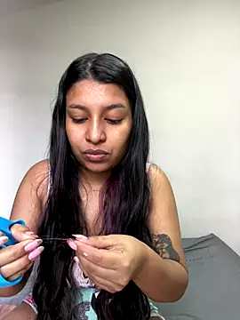  Chloe Smith online show from 10/28/25, 03:36