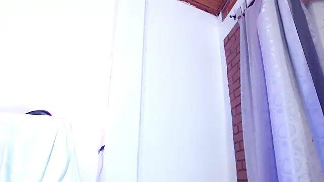 aura-monet online show from 10/26/25, 04:40