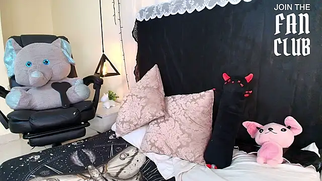 IvyBelle  online show from 07/09/26, 11:25