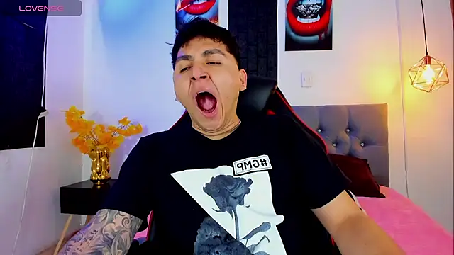 Snapshot of Nicolas_James_Sc chatting on 09/23/25, 02:53 Nicolas James Sc online show from 09/23/25, 02:53