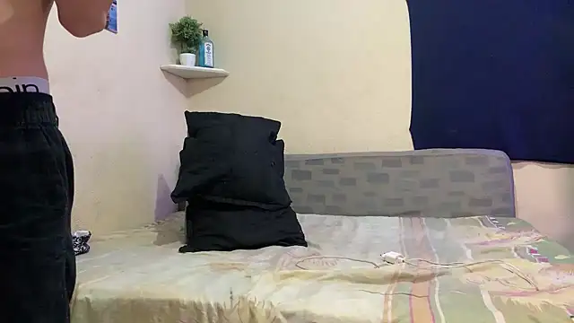 Snapshot of Claracacheadaa chatting on 09/10/25, 02:39 Claracacheadaa online show from 09/10/25, 02:39