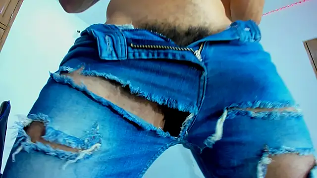 Snapshot of magic_mike_26 chatting on 11/26/25, 11:00 magic mike 26 online show from 11/26/25, 11:00