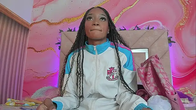 Taylor oriana  online show from 09/25/25, 11:03