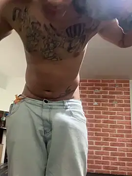 Snapshot of condenovin chatting on 09/18/25, 04:20 condenovin online show from 09/18/25, 04:20