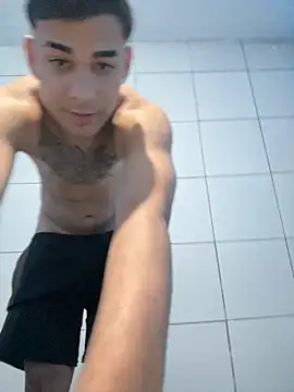 Snapshot of condenovin chatting on 10/05/25, 10:57 condenovin online show from 10/05/25, 10:57