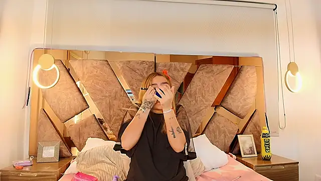 genessis  david online show from 09/29/25, 01:33