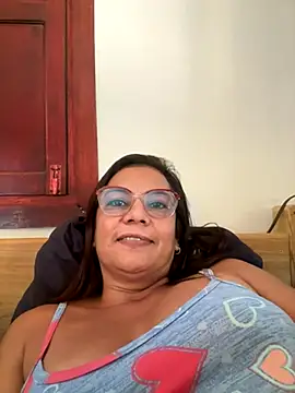 YadiraOrozco online show from 10/22/25, 08:41