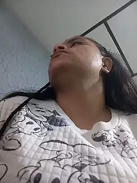 Snapshot of SaraDirty- chatting on 10/05/25, 12:31 SaraDirty- online show from 10/05/25, 12:31