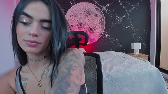 Luna-Evans online show from 09/17/25, 08:21