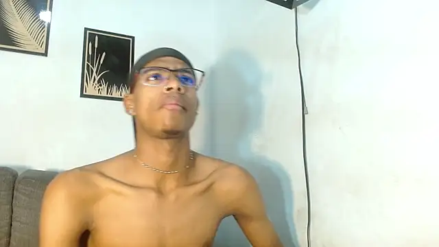 criss zuri online show from 11/22/25, 11:31