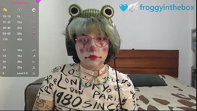 Snapshot of Froggyinthebox chatting on 02/26/26, 10:53 Froggyinthebox online show from 02/26/26, 10:53