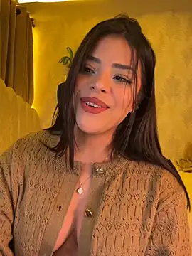 Snapshot of Sara-Evans chatting on 04/06/26, 01:25 Sara-Evans online show from 04/06/26, 01:25