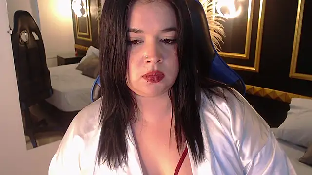 zoe zi online show from 09/13/25, 02:22