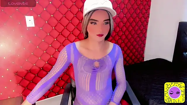 MIA HOT23CM S7S online show from 10/01/25, 08:26