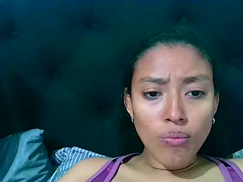 Snapshot of WILD_MULAN chatting on 10/20/25, 06:30 WILD MULAN online show from 10/20/25, 06:30