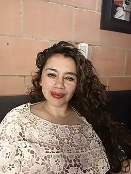 sexy-latina1 online show from 10/26/25, 04:07