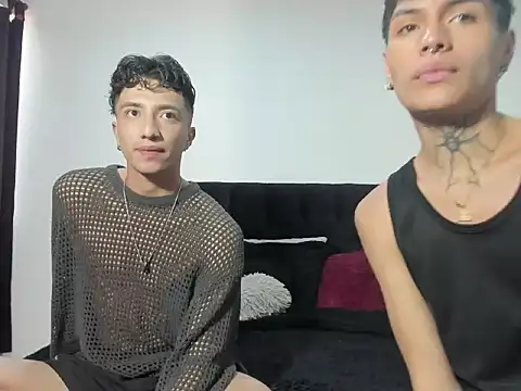 Snapshot of mhatias_ chatting on 10/06/25, 11:29 mhatias online show from 10/06/25, 11:29