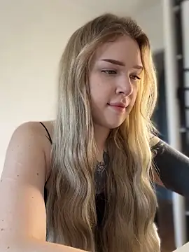 elliss  online show from 09/17/25, 06:15