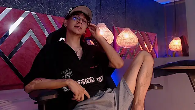 BoyToy 6 online show from 09/09/25, 04:56
