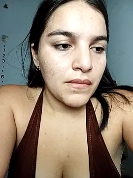 Snapshot of chloe_90 chatting on 09/18/25, 12:01 chloe 90 online show from 09/18/25, 12:01