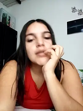 Snapshot of chloe_90 chatting on 10/14/25, 11:38 chloe 90 online show from 10/14/25, 11:38