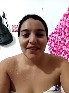 Snapshot of chloe_90 chatting on 11/02/25, 10:12 chloe 90 online show from 11/02/25, 10:12