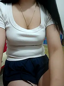 Lolimiu online show from 10/19/25, 12:00