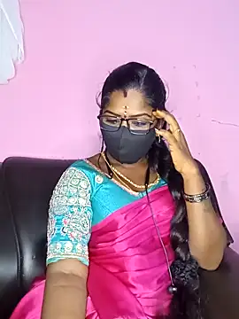 Snapshot of tamilammukuttyy chatting on 09/13/25, 03:34 tamilammukuttyy online show from 09/13/25, 03:34