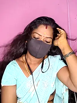 Snapshot of tamilammukuttyy chatting on 09/30/25, 04:06 tamilammukuttyy online show from 09/30/25, 04:06