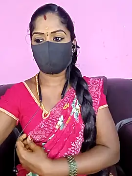 Snapshot of tamilammukuttyy chatting on 10/15/25, 03:17 tamilammukuttyy online show from 10/15/25, 03:17