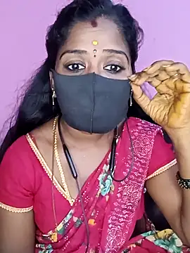 Snapshot of tamilammukuttyy chatting on 10/22/25, 02:17 tamilammukuttyy online show from 10/22/25, 02:17