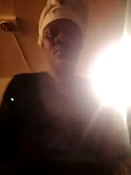 CrunchyxxSexy online show from 10/21/25, 10:21