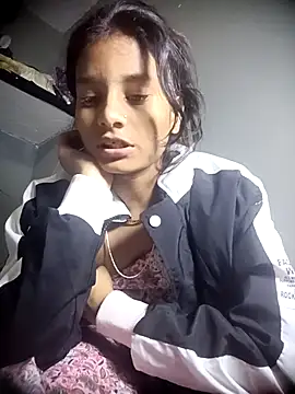 Snapshot of Hot_Mayra_ chatting on 11/15/25, 04:58 Hot Mayra online show from 11/15/25, 04:58