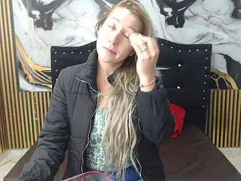 swetchrystal online show from 10/03/25, 12:35