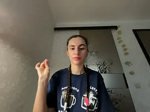 my Khaleesi online show from 09/10/25, 11:43