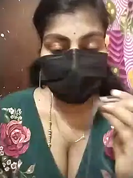 Snapshot of Nithiila chatting on 09/23/25, 08:28 Nithiila online show from 09/23/25, 08:28