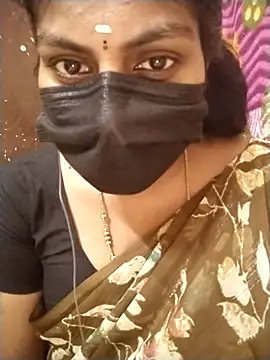 Snapshot of Nithiila chatting on 11/08/25, 05:18 Nithiila online show from 11/08/25, 05:18