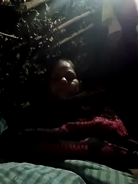 Snapshot of Hot_rachnasexy chatting on 11/28/25, 04:09 Hot rachnasexy online show from 11/28/25, 04:09