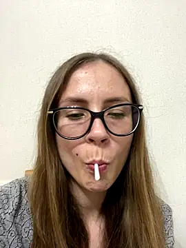 Snapshot of SophieDesire chatting on 09/17/25, 07:48 SophieDesire online show from 09/17/25, 07:48