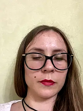 Snapshot of SophieDesire chatting on 09/18/25, 08:49 SophieDesire online show from 09/18/25, 08:49