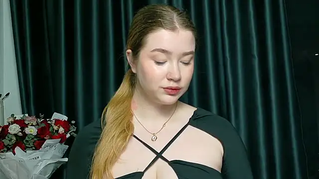 Rebecca Lace online show from 10/10/25, 09:25