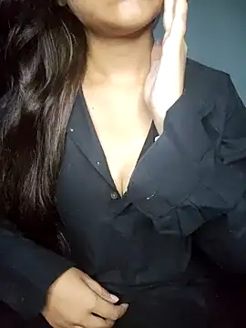 queen visakha online show from 09/18/25, 05:42